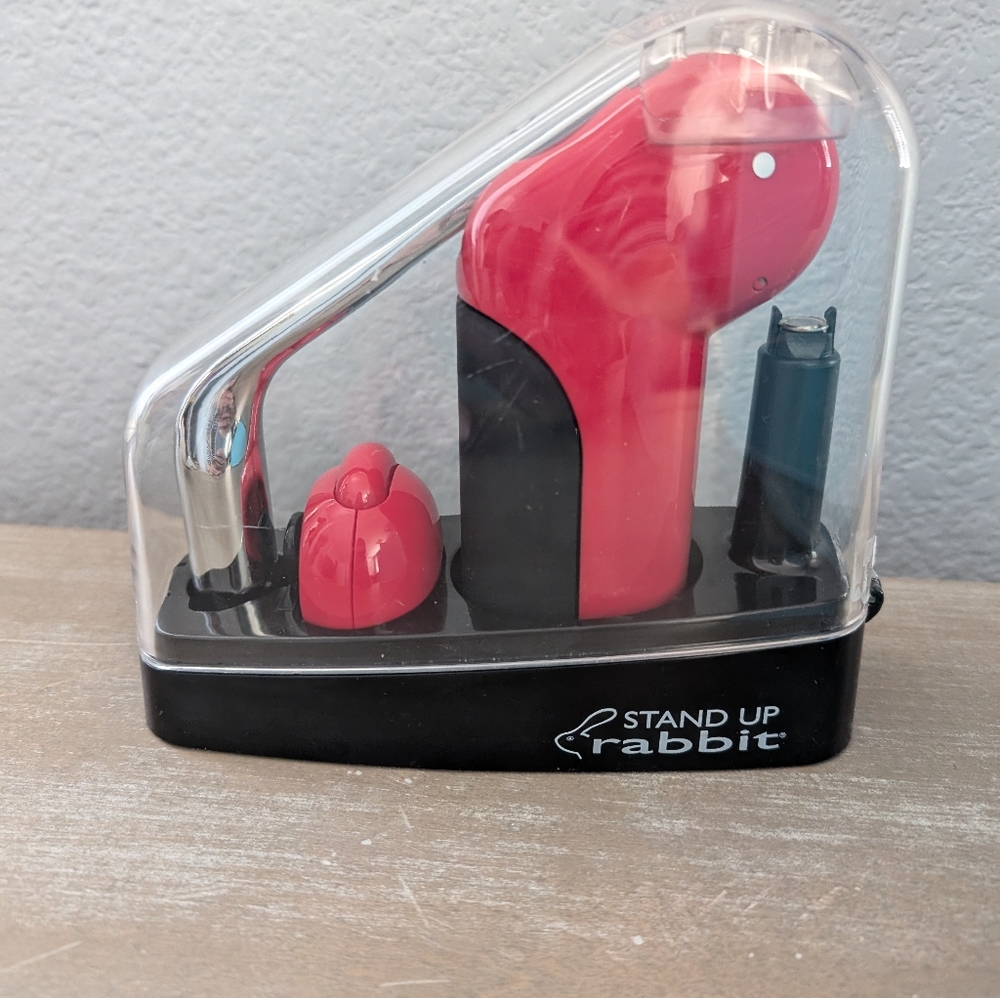 Red and Black Stand Up Rabbit Wine Opener Set NEW